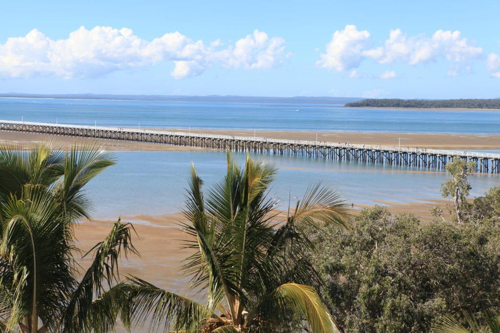 Pier Resort Urangan Bilik gambar