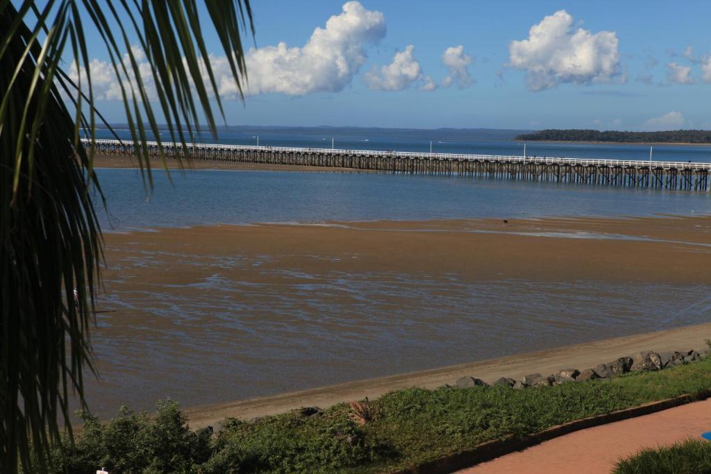 Pier Resort Urangan Bilik gambar